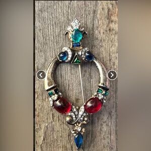 Trifari 1945 Sterling gold plated brooch